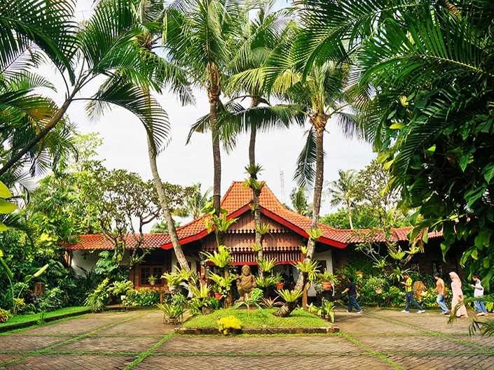 Museum di Tengah Kebun