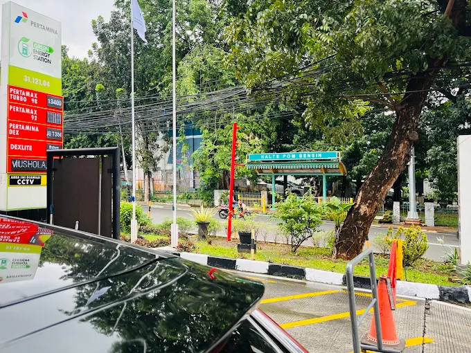 Taman Eks Pom Bensin (Wijaya 1)