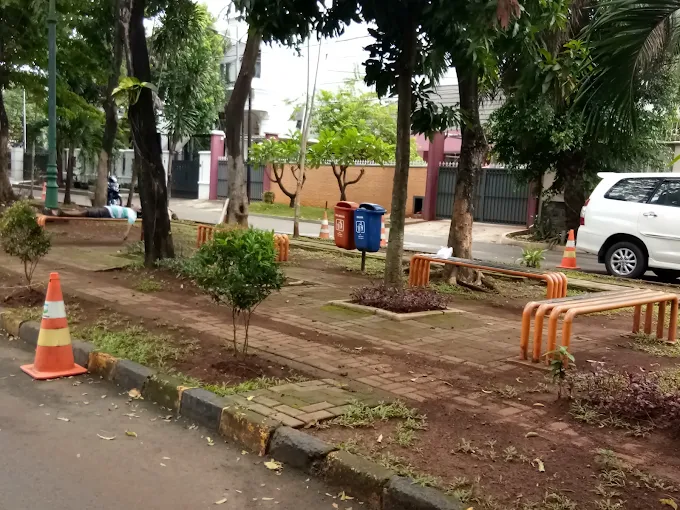 Taman Panglima Polim 13